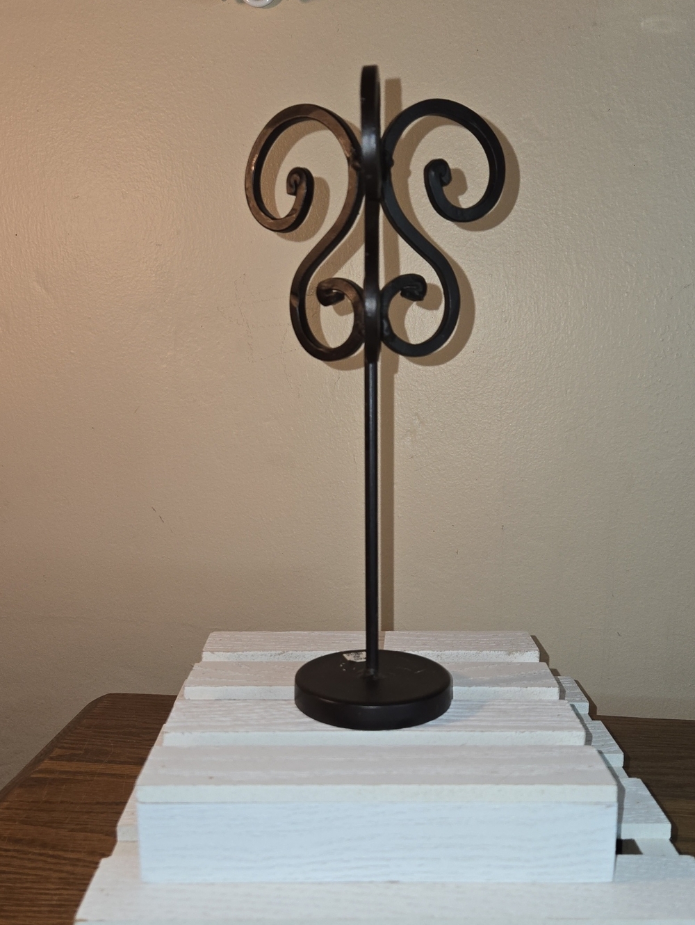 Metal Scroll Jewelry Stand in Black & Brown